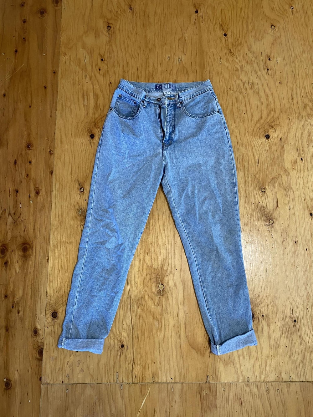Relaxed Boyfriend Jeans in Light Blue Wash